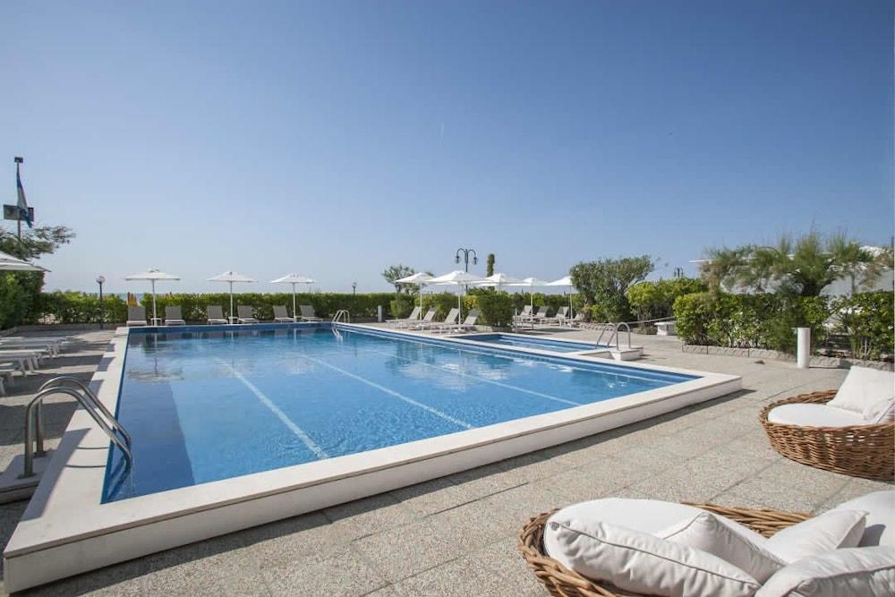 Imperial Palace Lido di Jesolo Exterior foto
