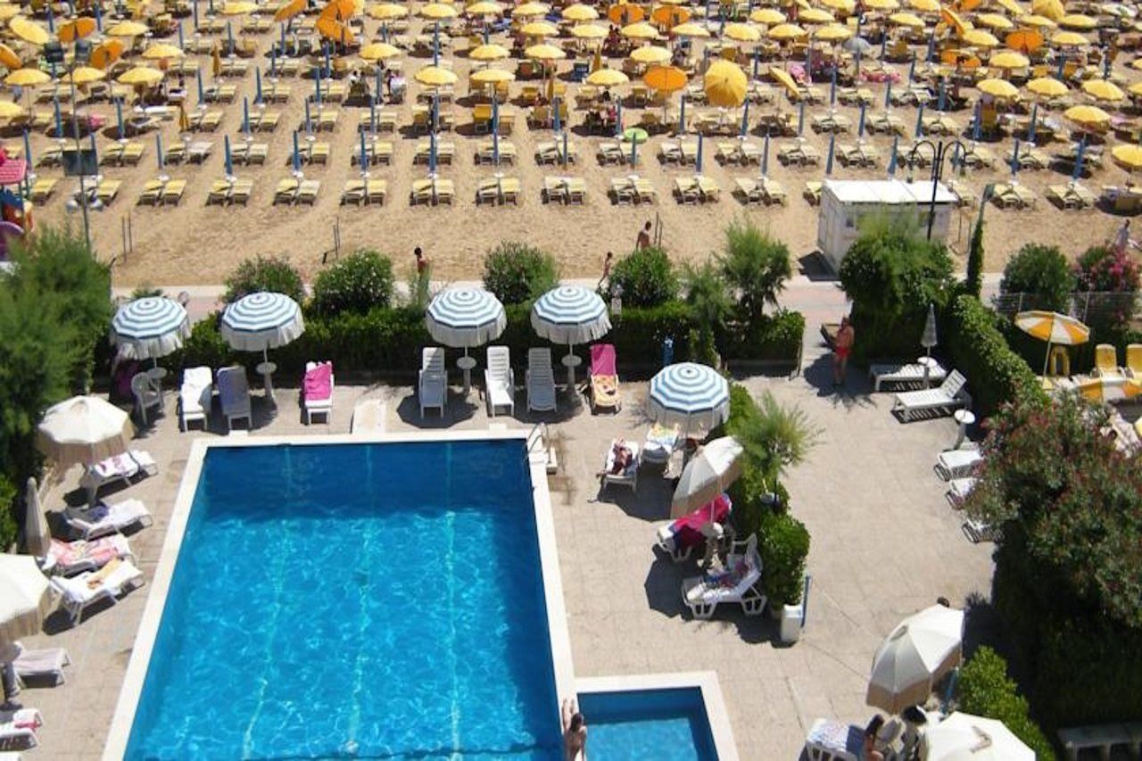 Imperial Palace Lido di Jesolo Exterior foto